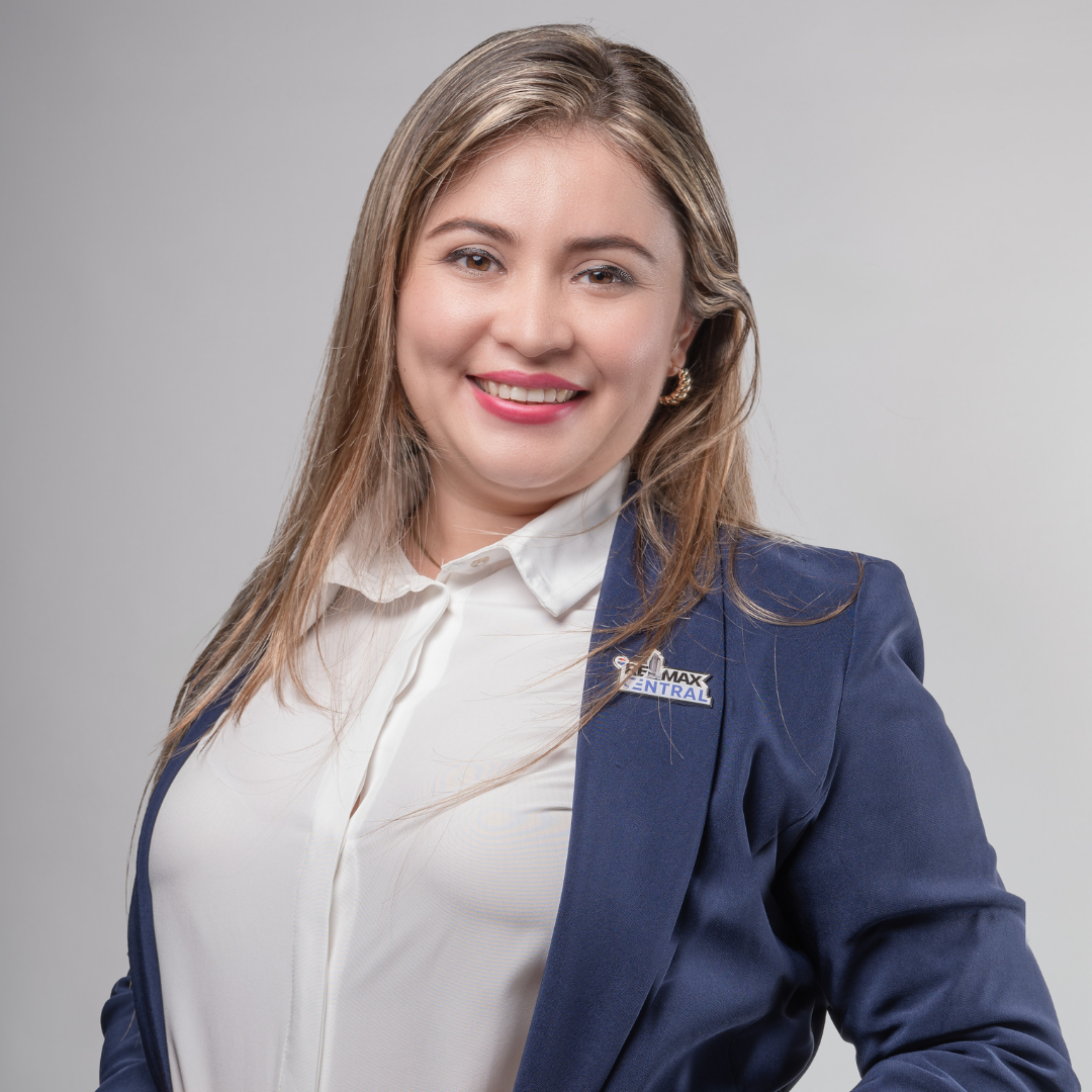 Yessenia Perlera